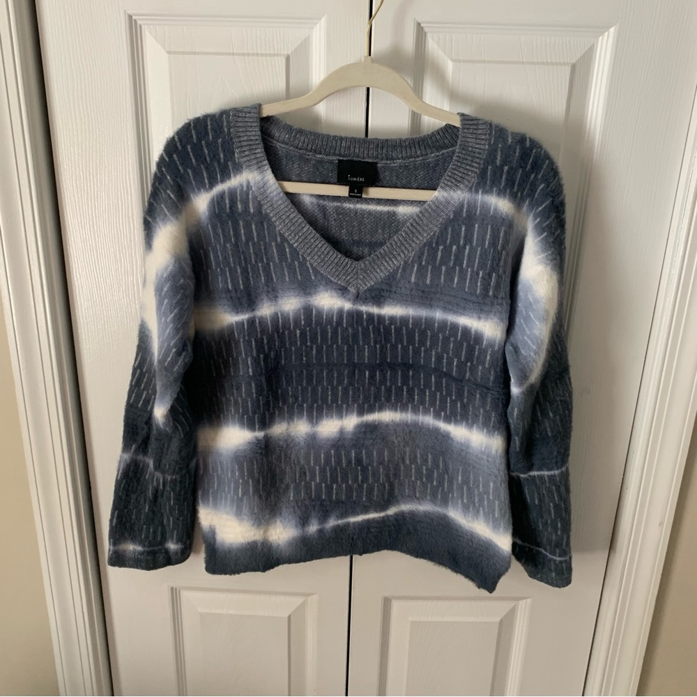 Lumiere tie-dyed Denim Blue colored Cropped V-neck Sweater Sz Small